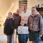Menorah overhandigt cheque aan Happinezz 4 kidzz